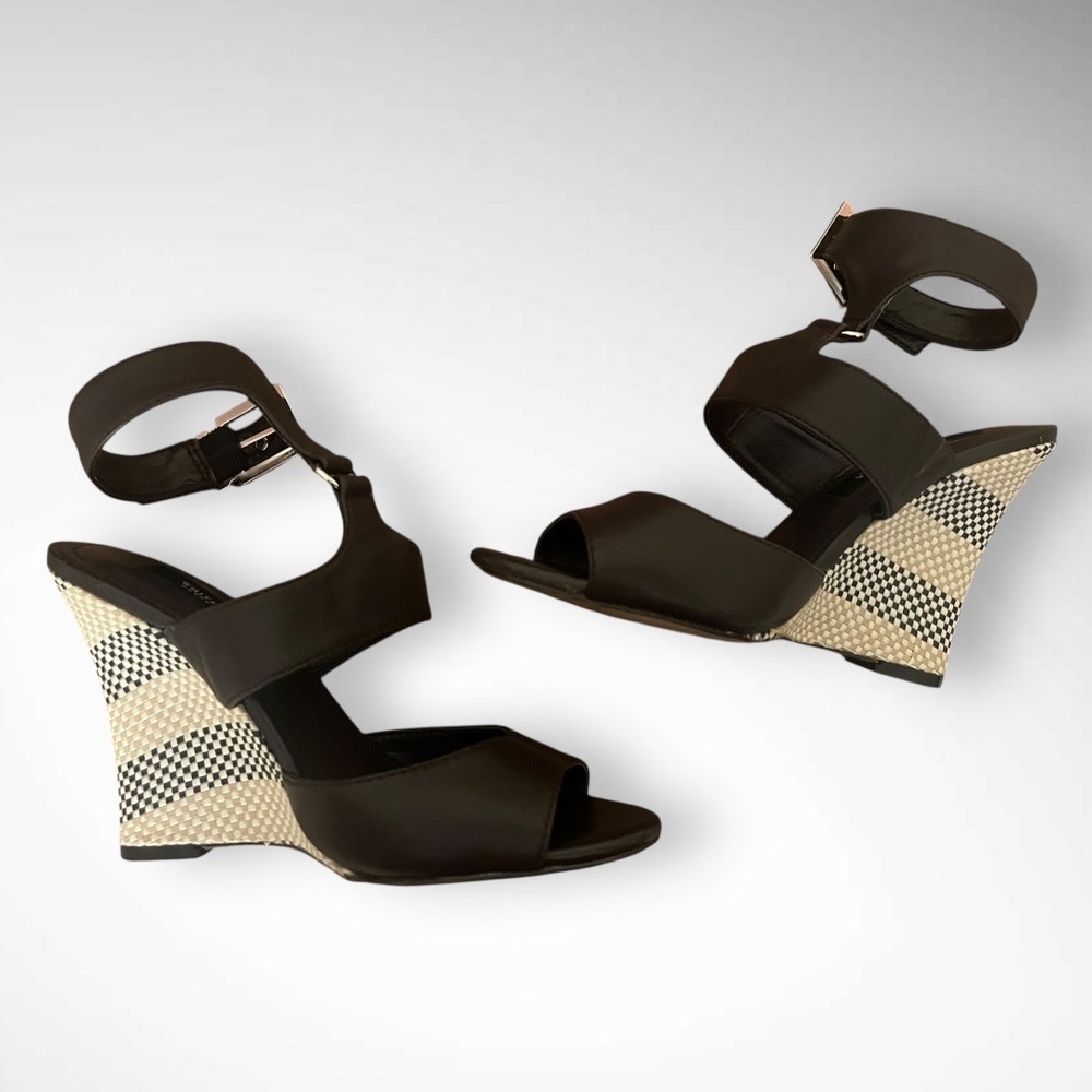 WHITE HOUSE BLACK MARKET Alianna‎ Brown Ankle Strap Wedge Sandals Size 6 | EUC